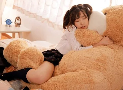 Cơn mưa lớn bất chợt làm ướt hết đường về